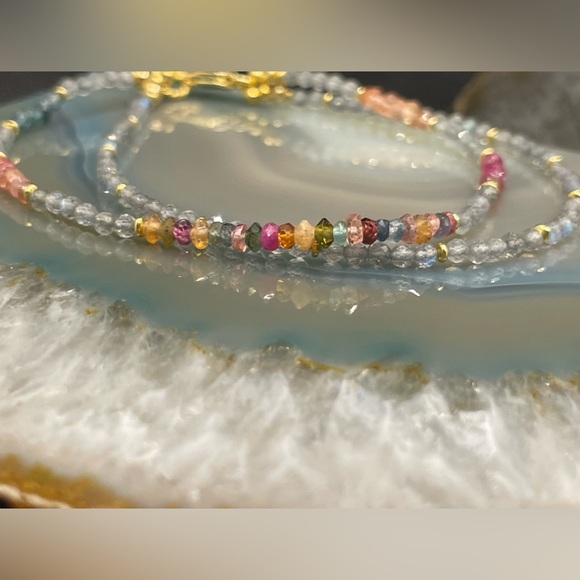 Double Strand Multi-Sapphire & Labradorite Bracelet in 18kt Gold Vermeil - Picture 5 of 7